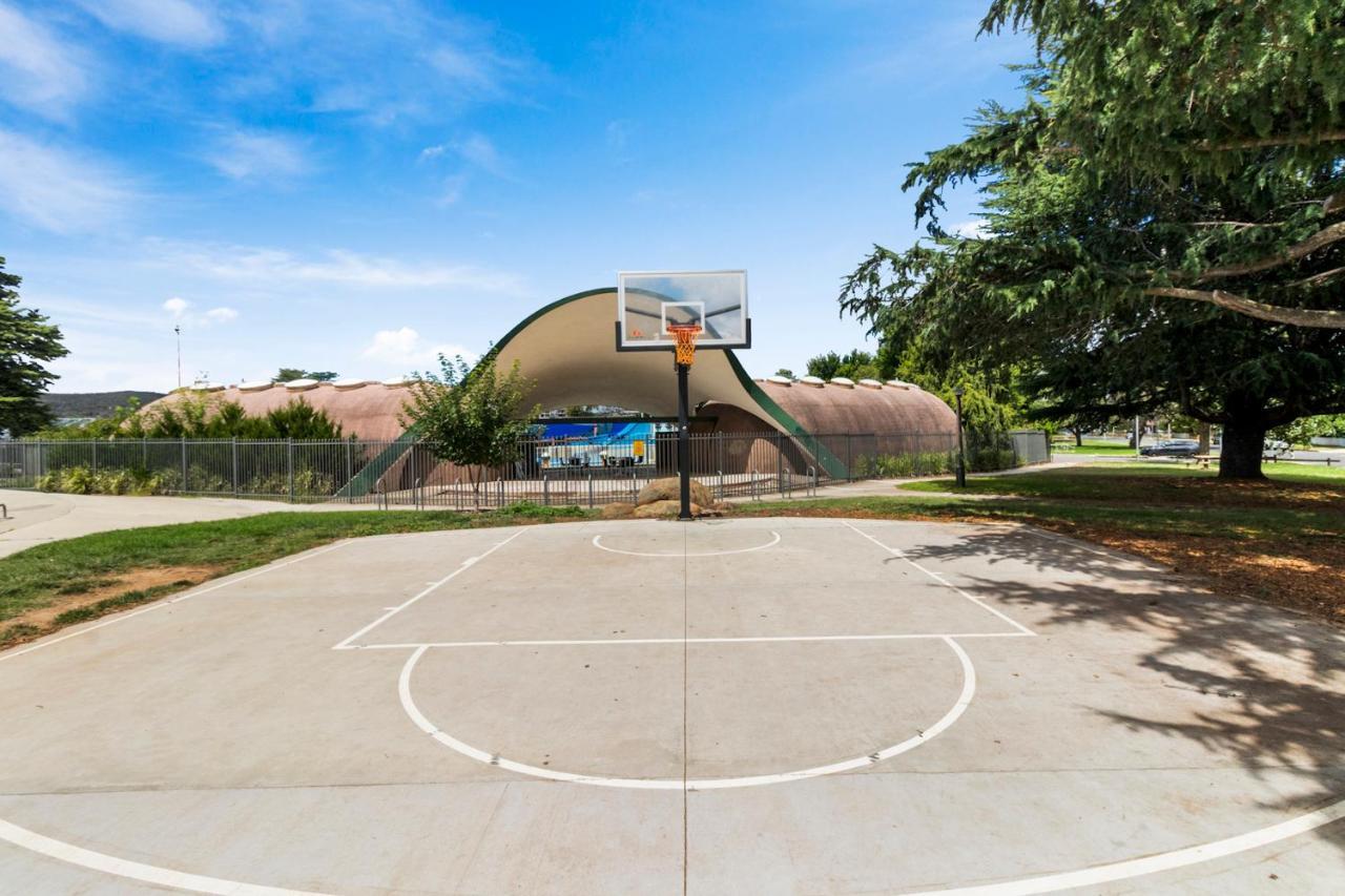 Hotel Queanbeyan Canberra Exterior photo